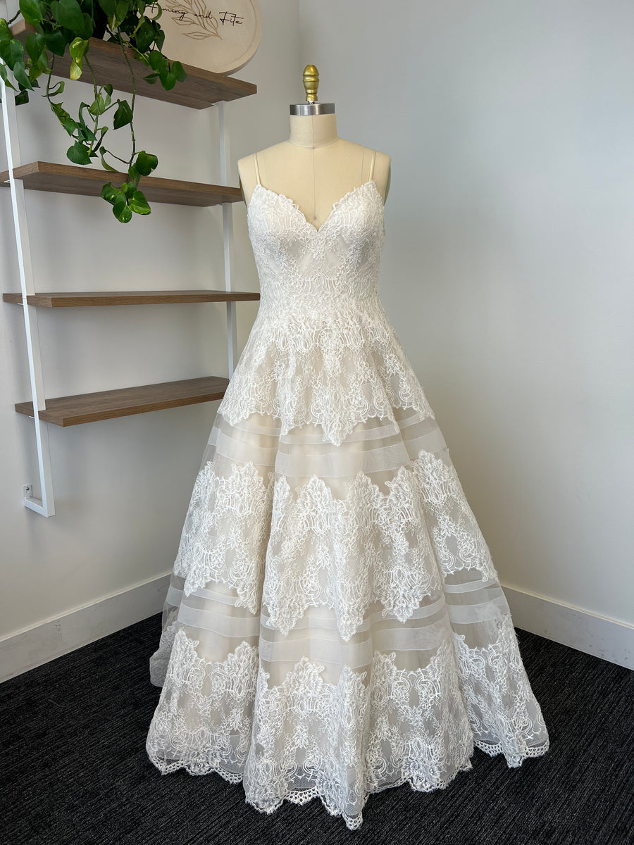 ALLURE BRIDAL 9400