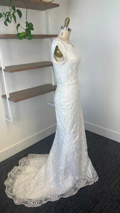 B / Lis Simon Jude Size 14