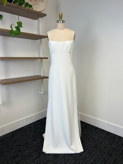 B / Theia Quartz Size 8