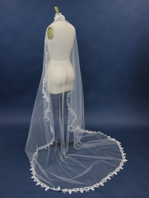 VEIL / Sara Gabriel Valez