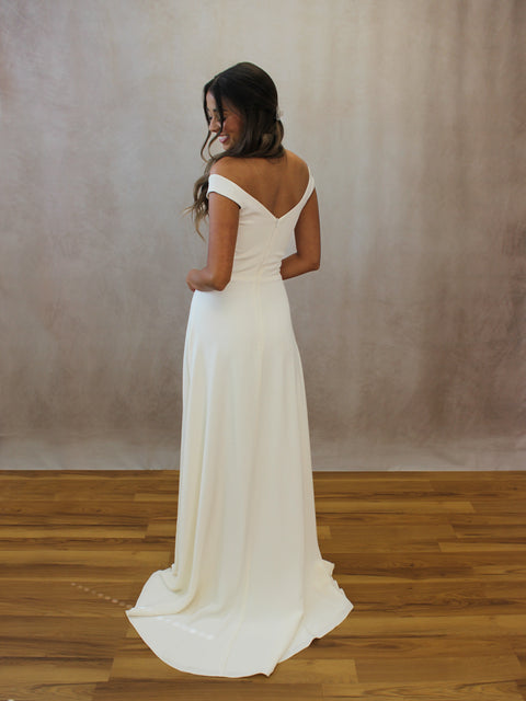 B / Sarah Seven Bianca Size 2