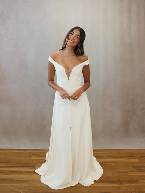B / Sarah Seven Bianca Size 2