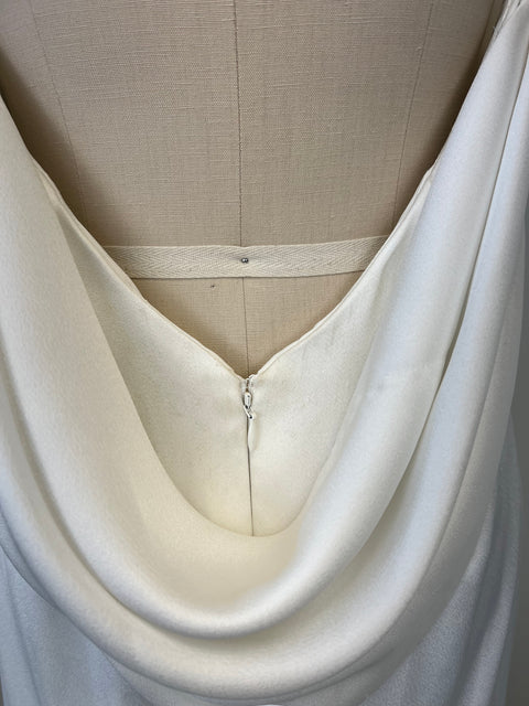 B / Theia Cardamom Size 10