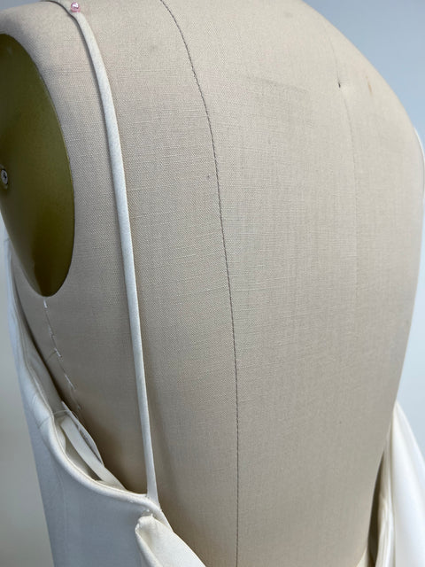 B / Theia Cardamom Size 10