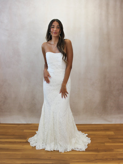 A / Galina WG3381 223087 Size 4