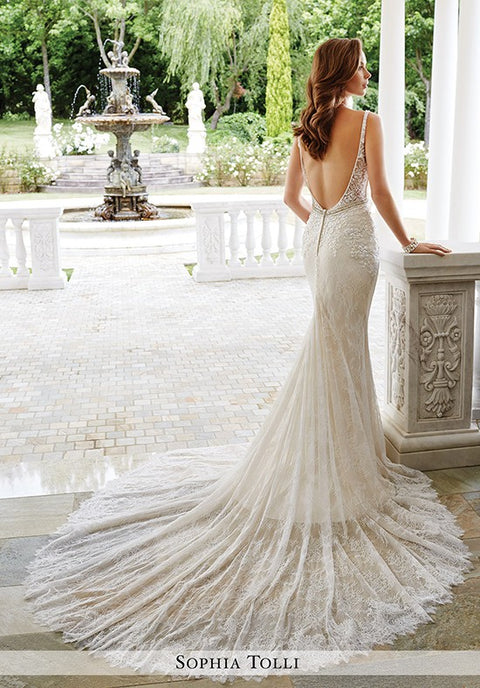 A / Sophia Tolli Y21660 Size 16