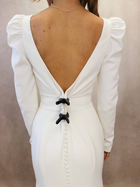 A / Justin Alexander Celine Size 6