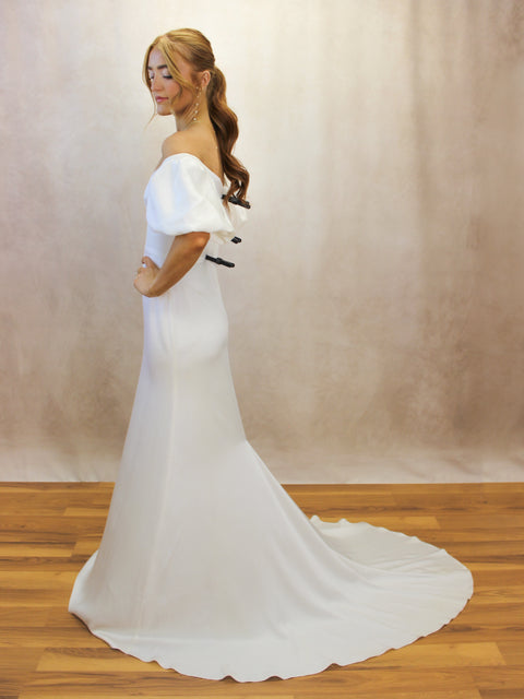 B / Sarah Seven Elena 4