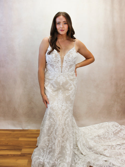 A / Martina Liana 1348 Size 14