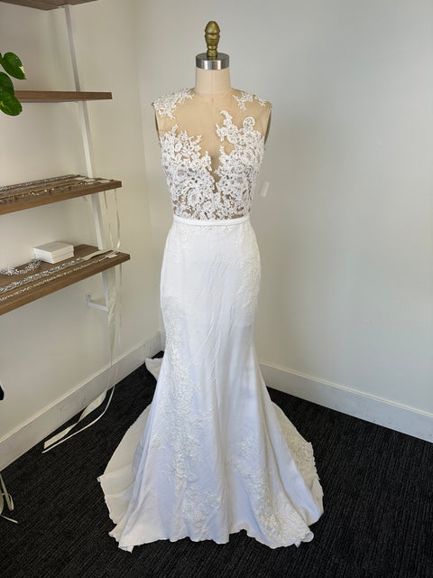 C / Pronovias Vincente Size 8