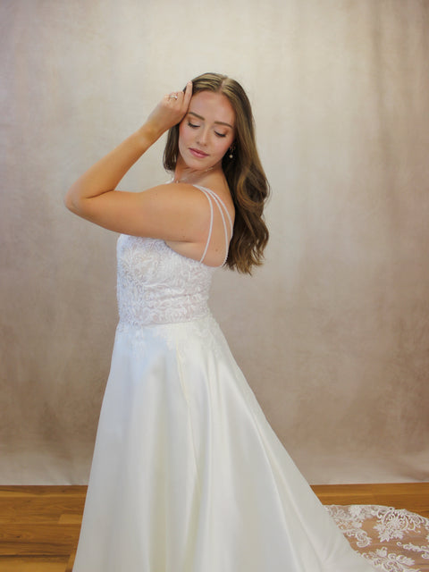 A / Lavish Catherine Size 14