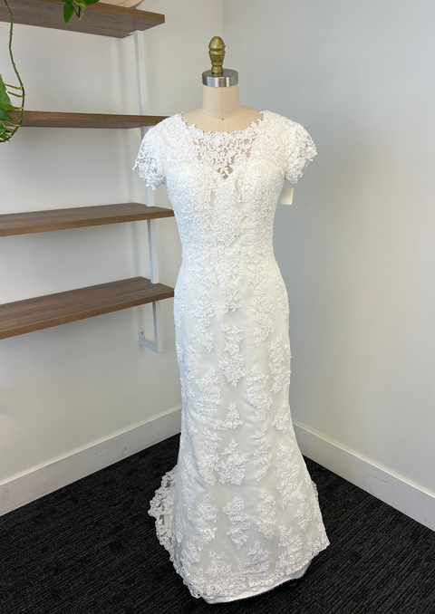 B / Morilee Fantasy 223064 Size 4