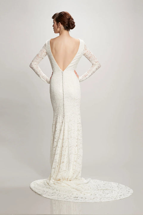 C / Theia Nicole Size 8