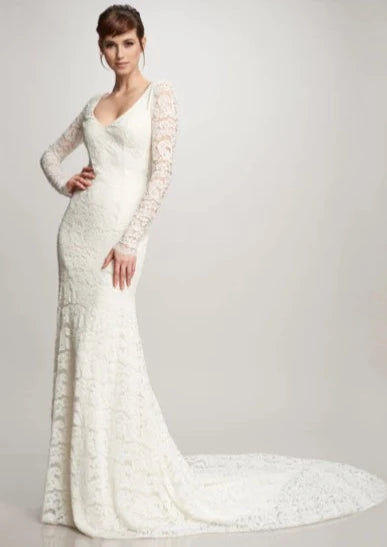 C / Theia Nicole Size 8