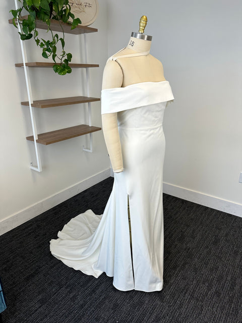 B / Sarah Seven Sauvi Size 20