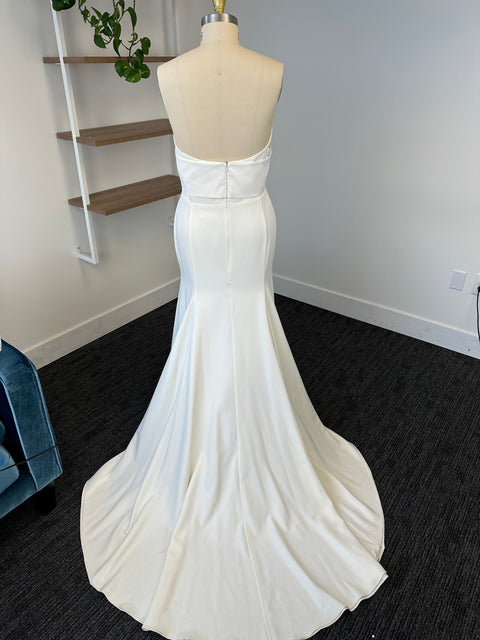 B / Sarah Seven Sauvi Size 20