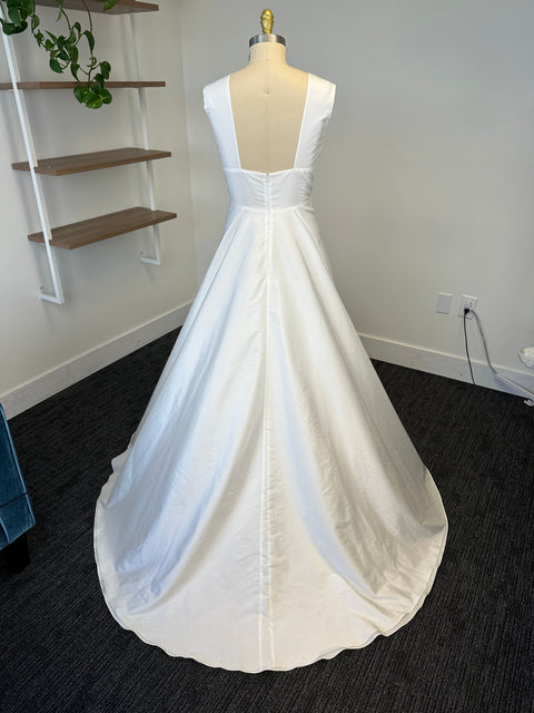 C / Sarah Seven Sabrina Size 16