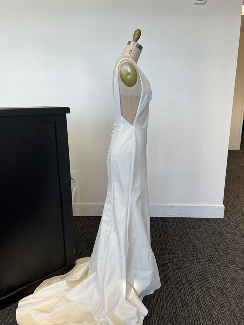 B / Louvienne Anne Size 8