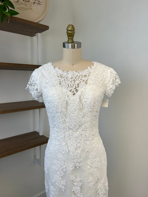 B / Morilee Fantasy 223064 Size 4
