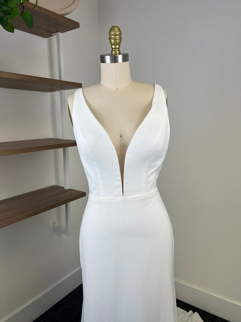 B / Valencia Vega Vaughn Size 8