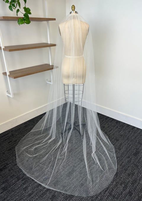 VEIL / Sara Gabriel Ruth Veil 90"