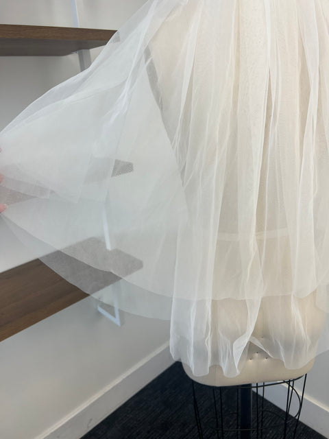 VEIL / 223136