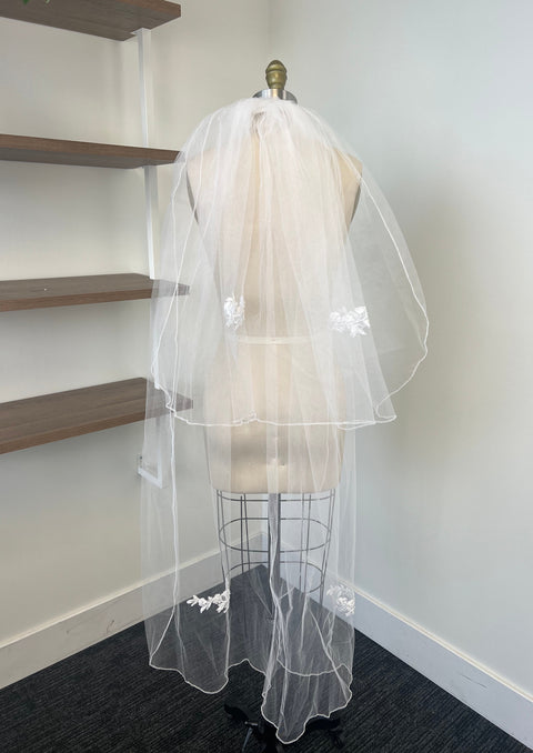 VEIL / 223128