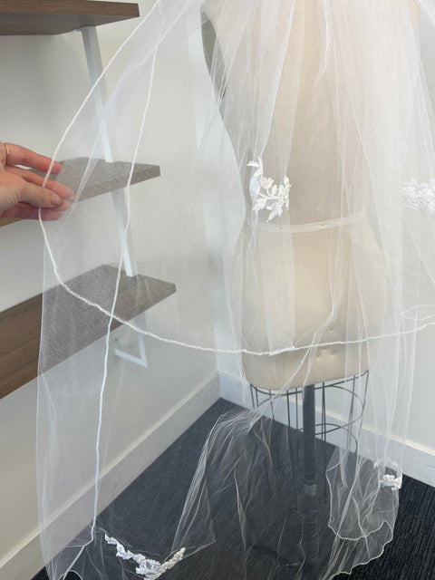 VEIL / 223128