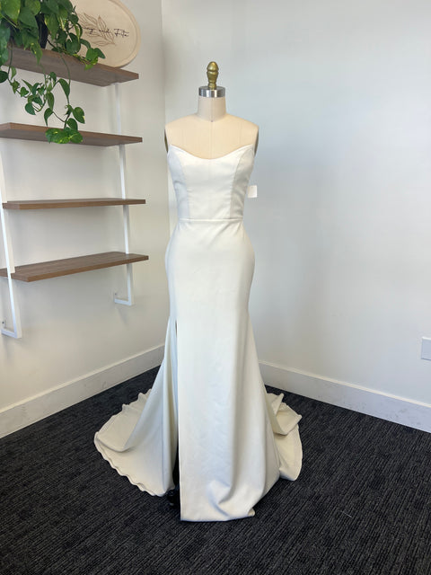 B / Sarah Seven Vivianna Size 8