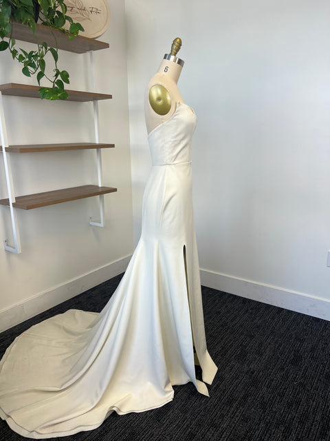 B / Sarah Seven Vivianna Size 8