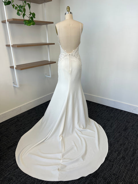 C / Tara Keeley 2762 Size 10