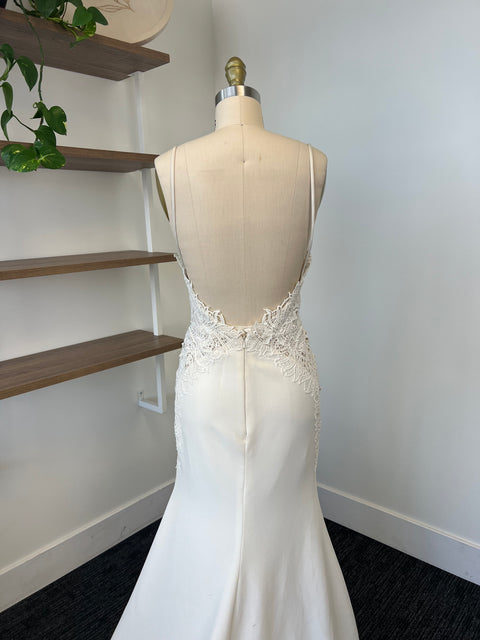 C / Tara Keeley 2762 Size 10