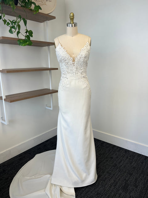C / Tara Keeley 2762 Size 10