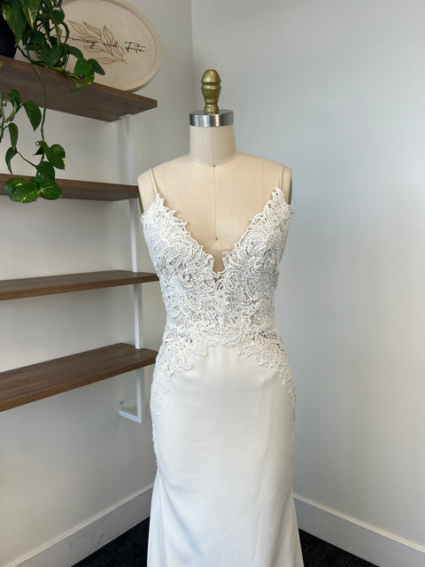 C / Tara Keeley 2762 Size 10