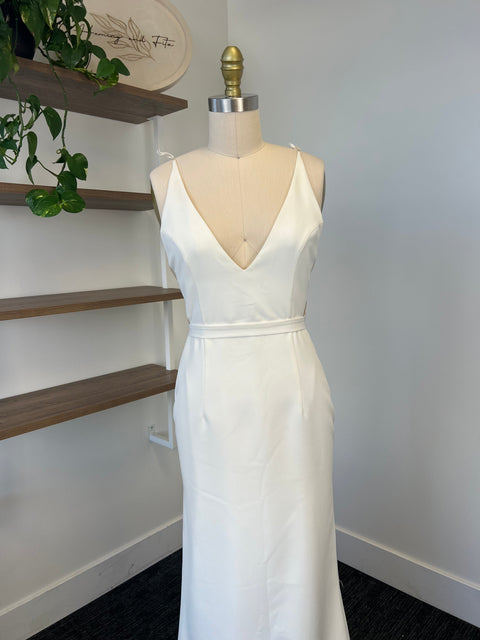 B / Sarah Seven Giovanna Size 8