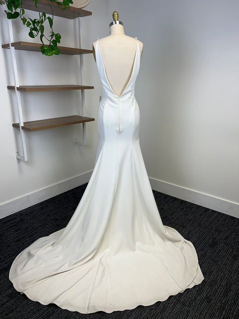 B / Sarah Seven Giovanna Size 8