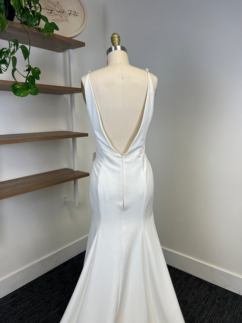 B / Sarah Seven Giovanna Size 8