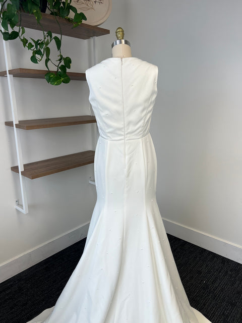 B / Sarah Seven Leona Size 8