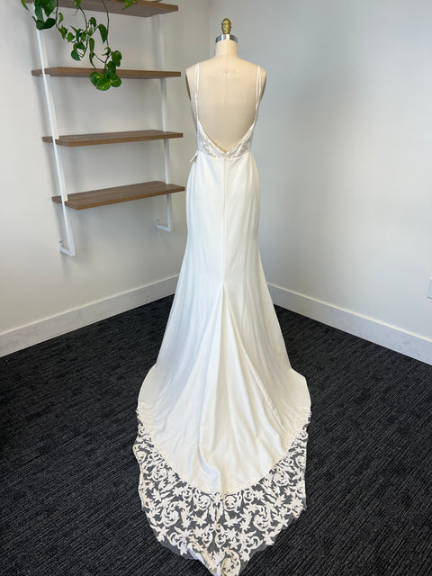 B / Sarah Seven Eloise Size 8