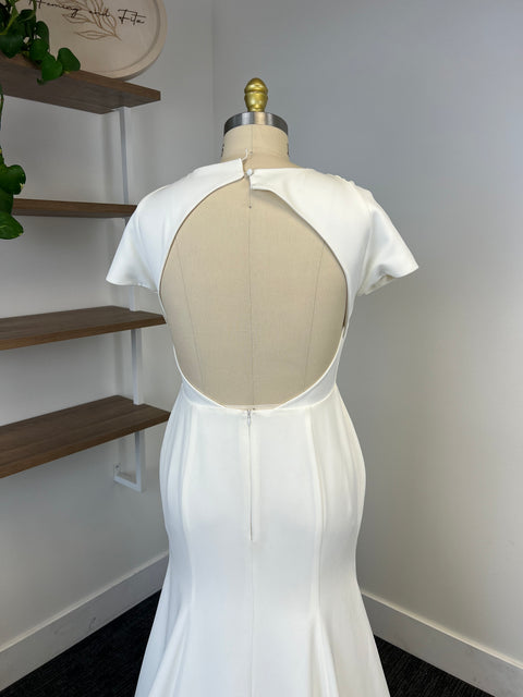 B / Sarah Seven Christi Size 14