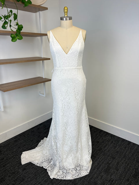 B / Sarah Seven Monica Size 14