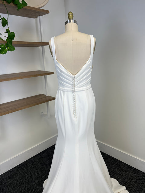 A / Louvienne Matteo Size 8