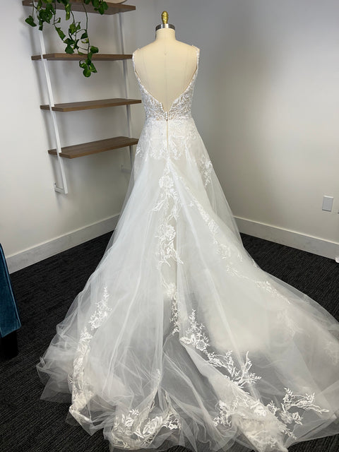 A / Martin Thornburg 220275 Size 14