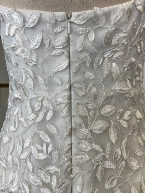 A / Theia Periwinkle Size 8