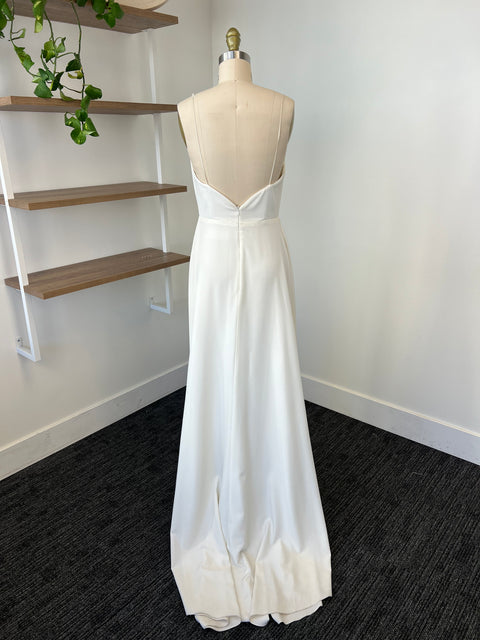B / Scout Rose Size 8