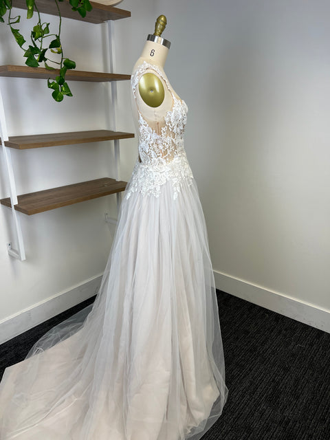 C / Desiree Hartsock Flora Size 8