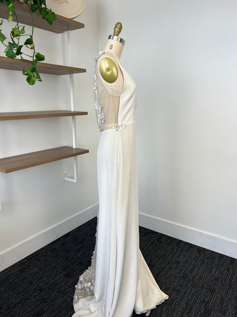 B / Alexandra Grecco Stevie Size 8
