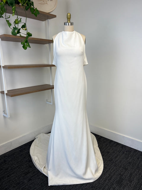 C / Theia Gloria Size 8