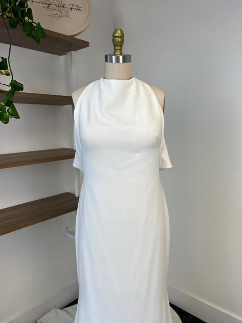 C / Theia Gloria Size 8