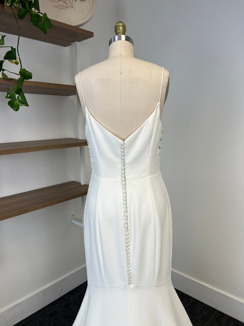 B / Theia Amaryliss Size 8